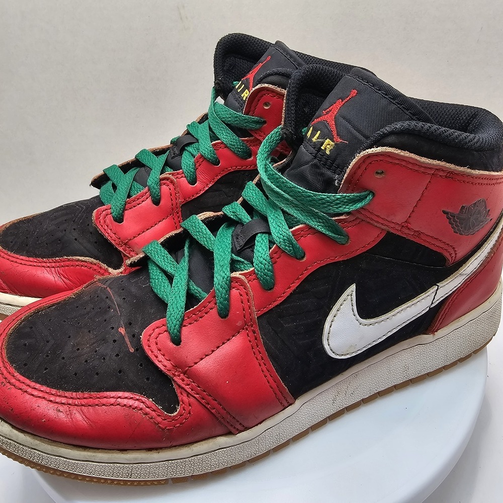 Nike Air Jordan One 1 Mid GS Christmas DQ8418-006 Size 6.5Y Red Black White